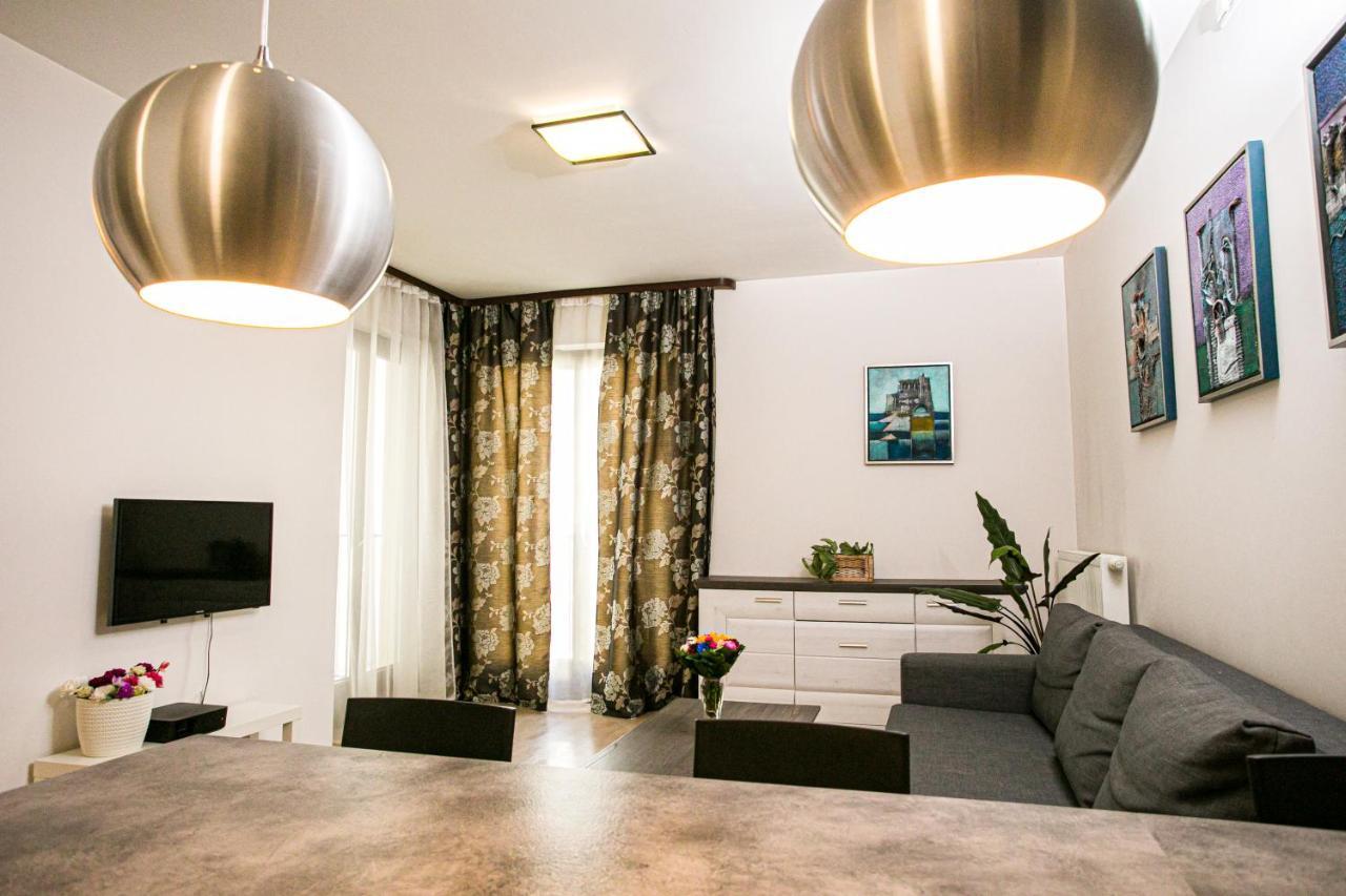 Murano Apartaments Warschau Buitenkant foto